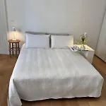 102 Bed and breakfast 4*