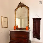 102 Bed & Breakfast