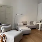 102 فندق مبيت وإفطار 4*