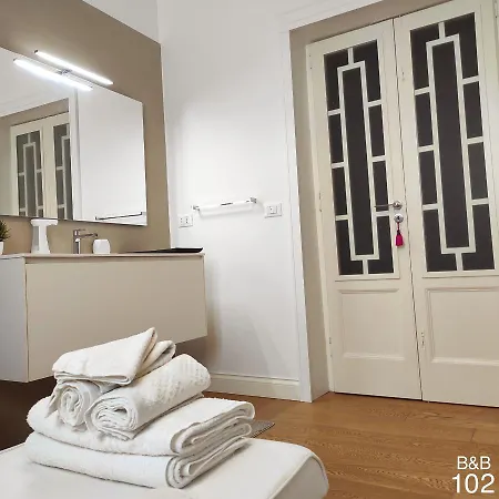 102 Bed & Breakfast 4*