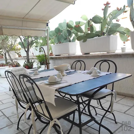Bed & Breakfast 102 Taranto